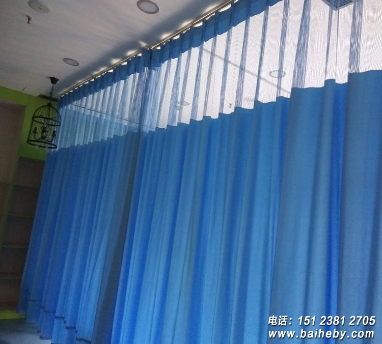 ��ɫ����